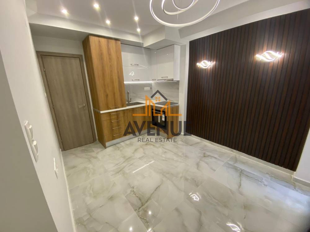 תמונת סטודיו, מרטיו, סלוניקי למכירה (0)