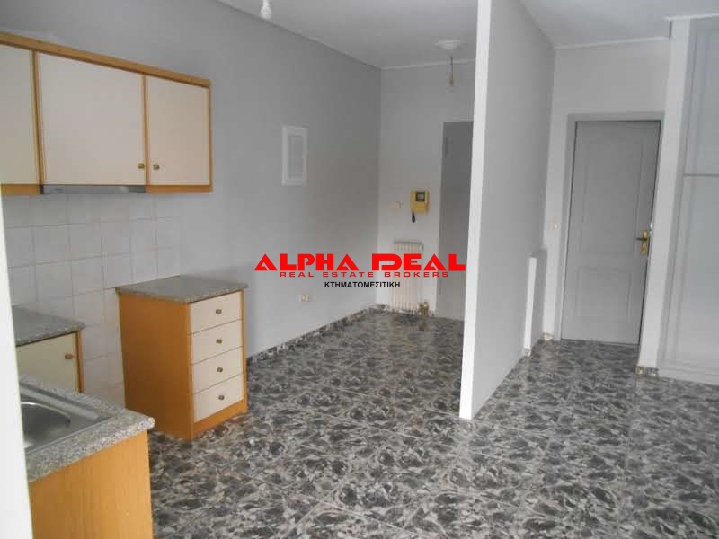 תמונת סטודיו, קמיניה, פיראוס, אתונה למכירה (0)