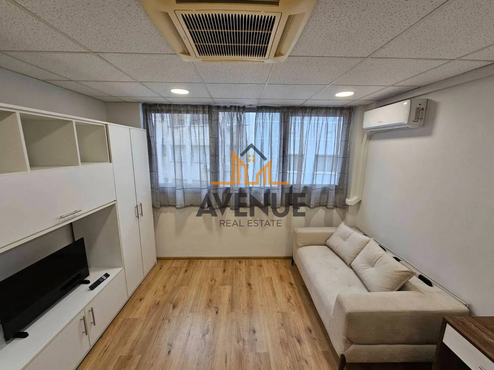 תמונת סטודיו, ברדאריס - כיכר הדמוקרטיה, סלוניקי למכירה (0)