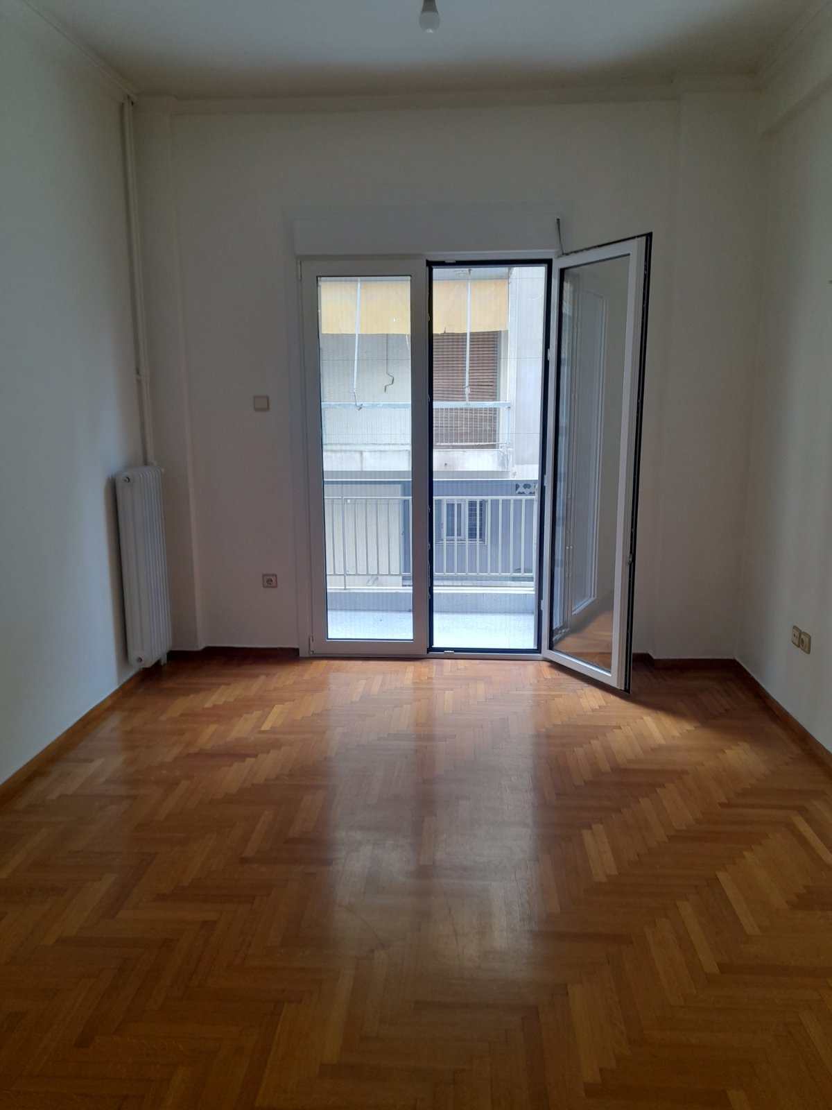 תמונת דירה, כיכר אמריקיס, אתונה למכירה (0)