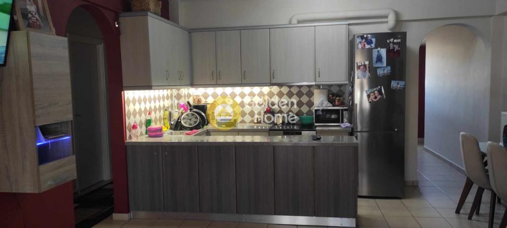 Image 0 of 6