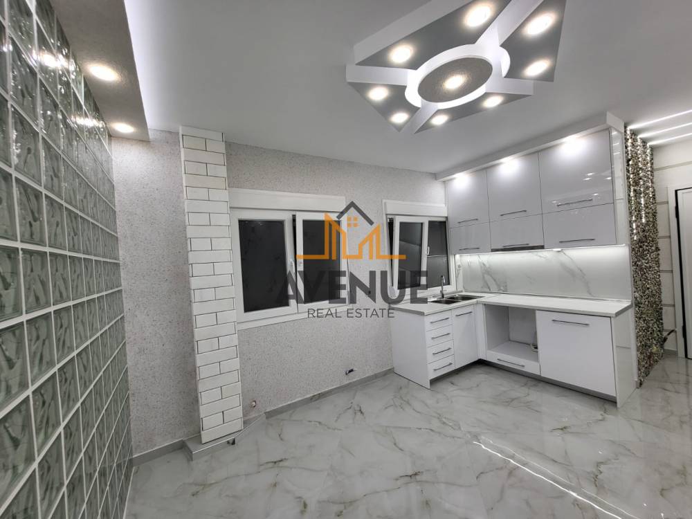 תמונת סטודיו, פאפאפי, סלוניקי למכירה (0)