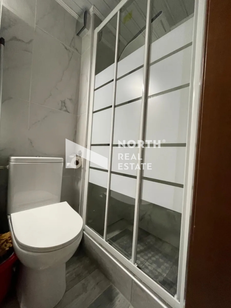 תמונת סטודיו, ברדאריס - כיכר הדמוקרטיה, סלוניקי למכירה (0)