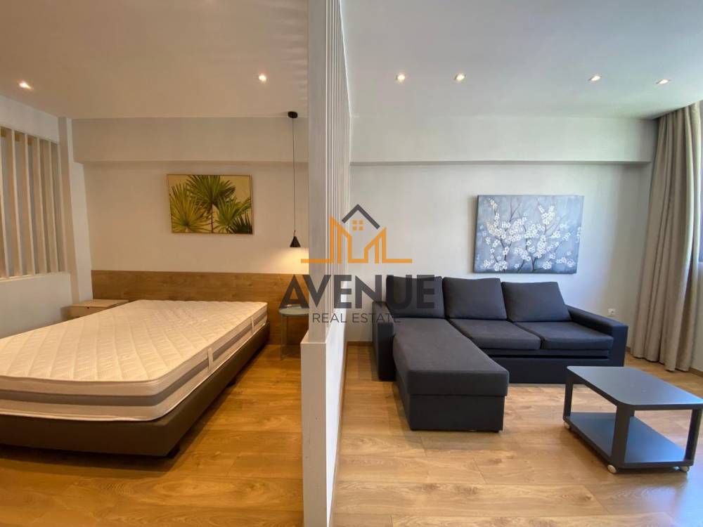 תמונת סטודיו, אנטיגונידון, רשות מקומית סלוניקי למכירה (0)