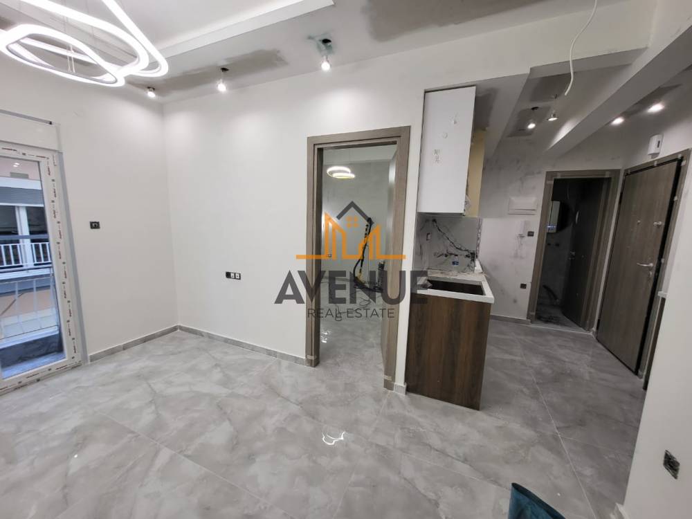 תמונת סטודיו, נטפו, סלוניקי למכירה (0)