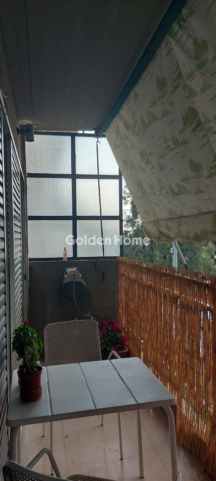 Image 0 of 8